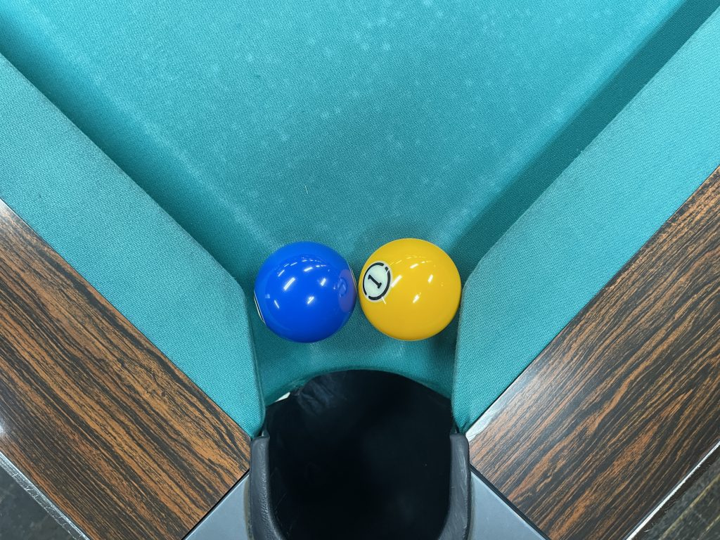 アストロ鶴ヶ峰店コーナーポケット